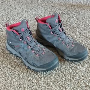 Columbia mid height hiking boots